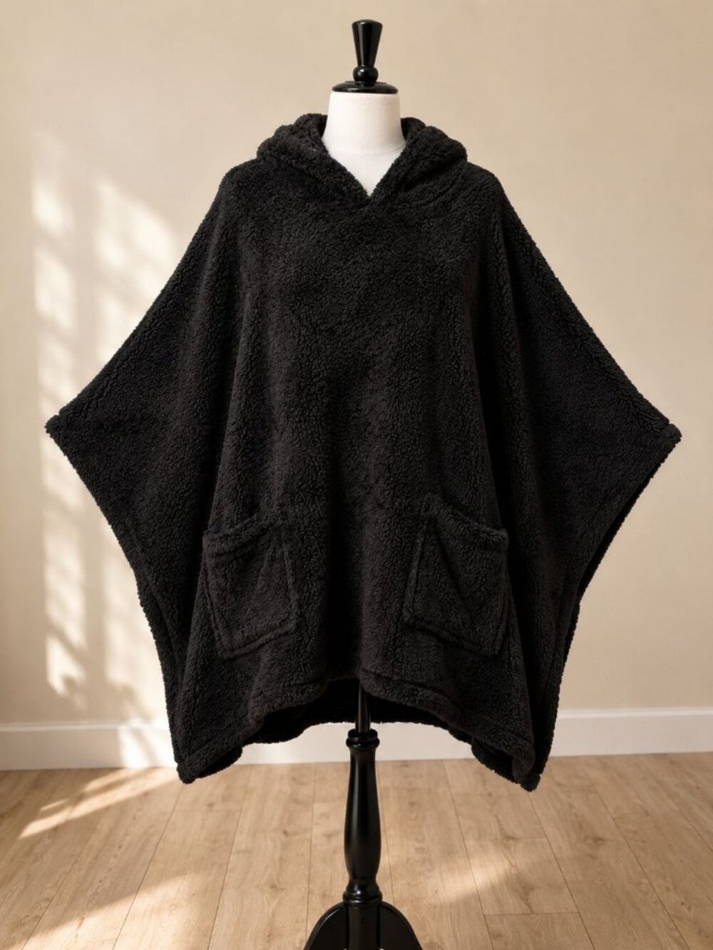 G.I.L.I. Sherpa Fleece Hooded Poncho Cape M/L Black Outerwear Layer Whimsygoth